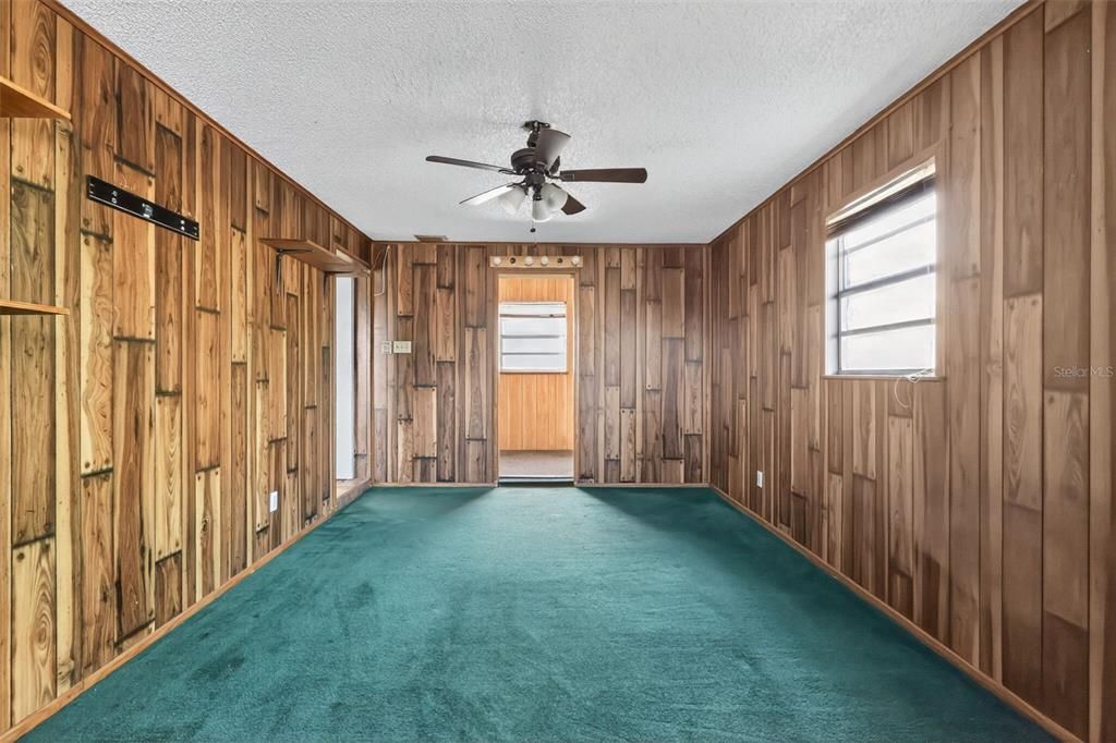 For Sale: $164,900 (3 beds, 1 baths, 815 Square Feet)