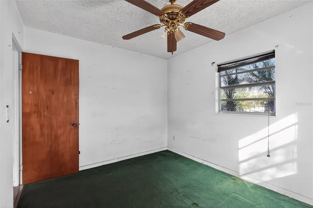 For Sale: $164,900 (3 beds, 1 baths, 815 Square Feet)