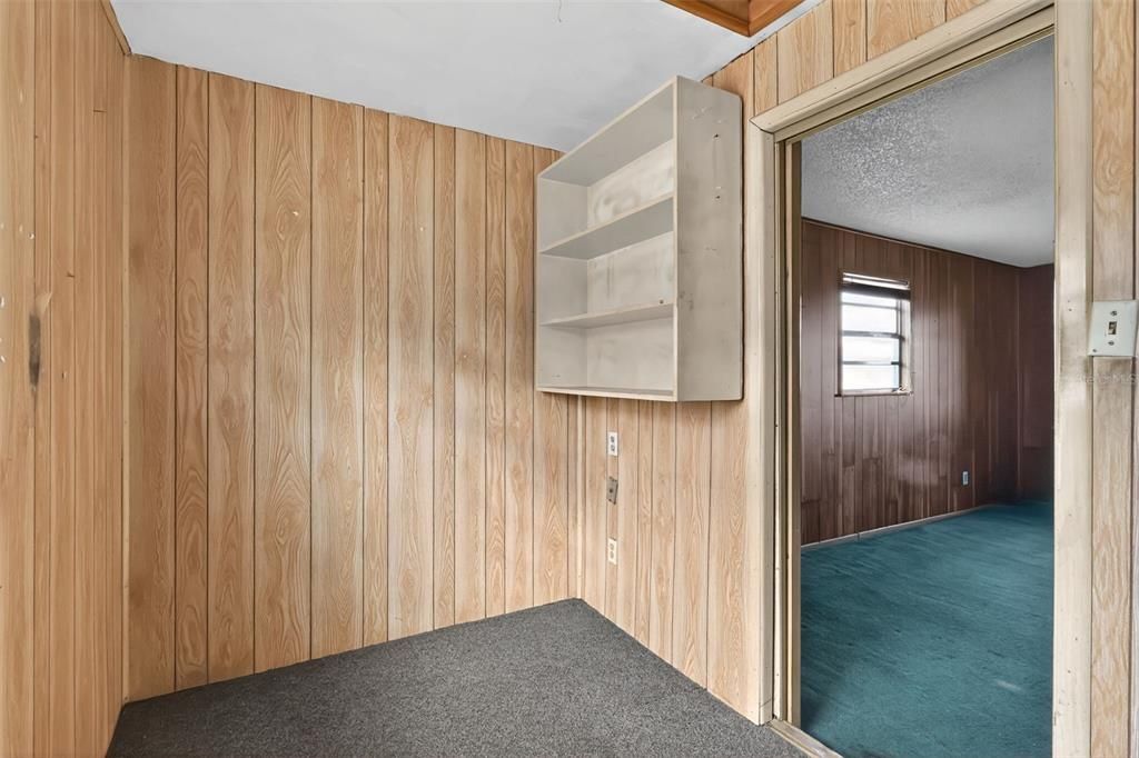 For Sale: $164,900 (3 beds, 1 baths, 815 Square Feet)