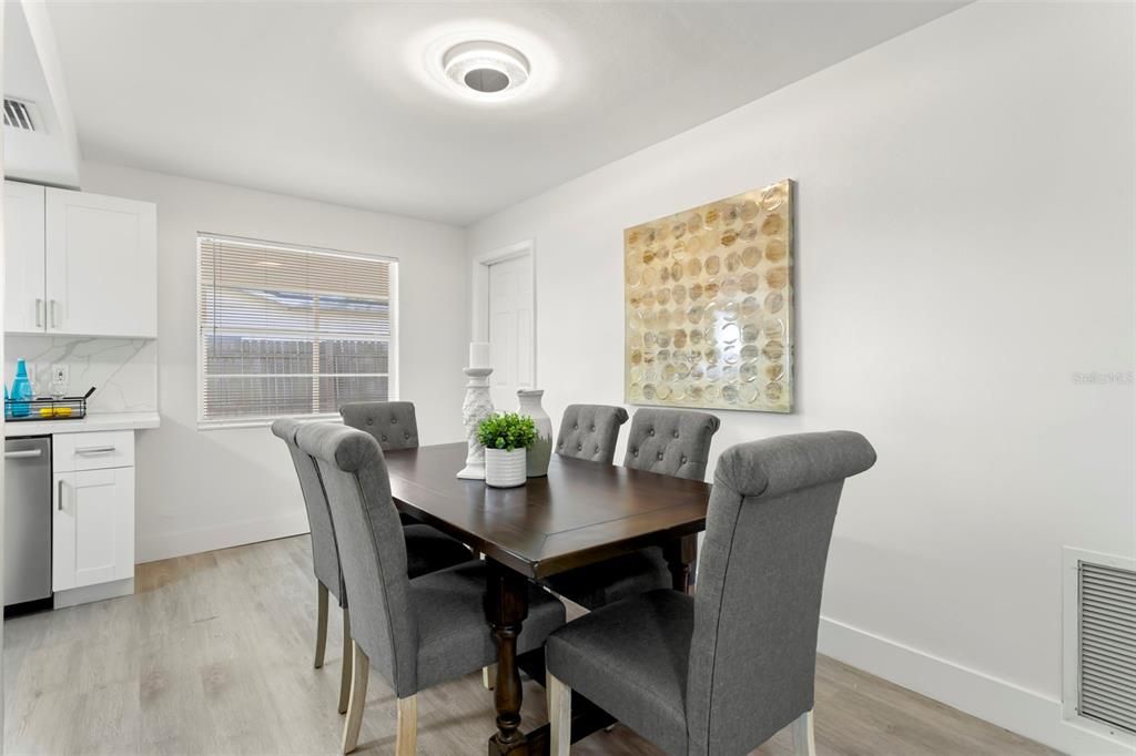 For Rent: $2,800 (3 beds, 2 baths, 1092 Square Feet)