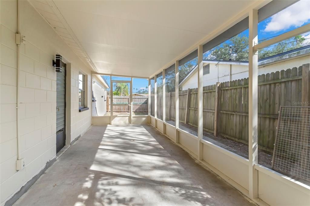 For Rent: $2,800 (3 beds, 2 baths, 1092 Square Feet)