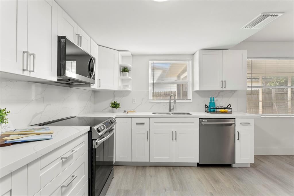 For Rent: $2,800 (3 beds, 2 baths, 1092 Square Feet)