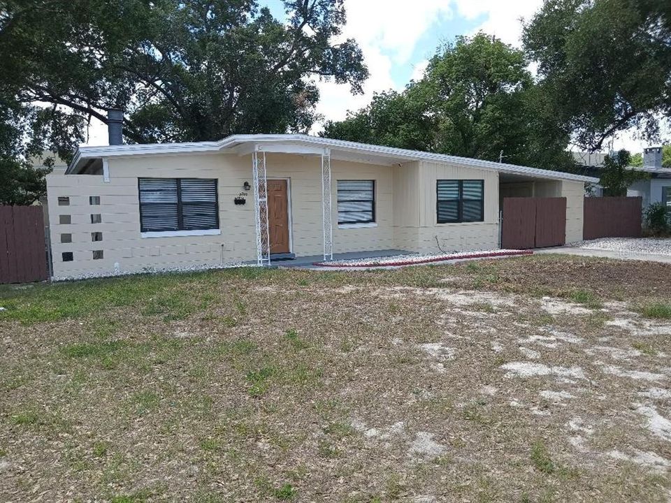 En Venta: $325,000 (3 camas, 2 baños, 1212 Pies cuadrados)