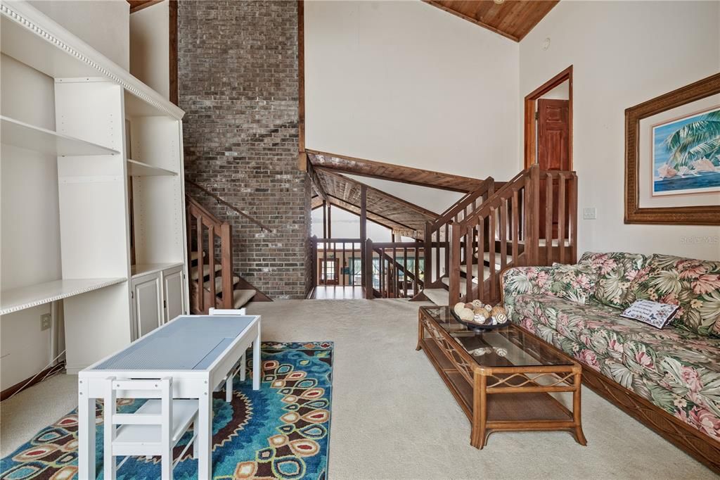 En Venta: $925,000 (5 camas, 3 baños, 3238 Pies cuadrados)
