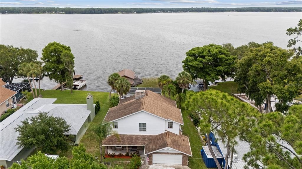 En Venta: $925,000 (5 camas, 3 baños, 3238 Pies cuadrados)