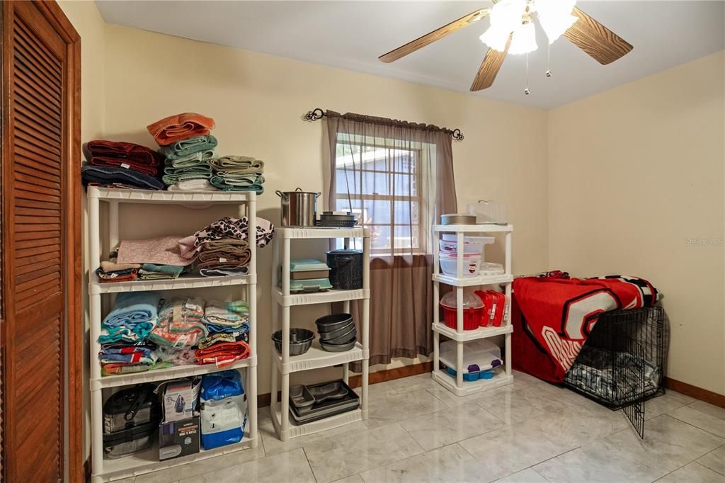 En Venta: $925,000 (5 camas, 3 baños, 3238 Pies cuadrados)