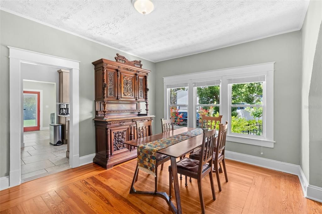 En Venta: $699,000 (3 camas, 1 baños, 1158 Pies cuadrados)