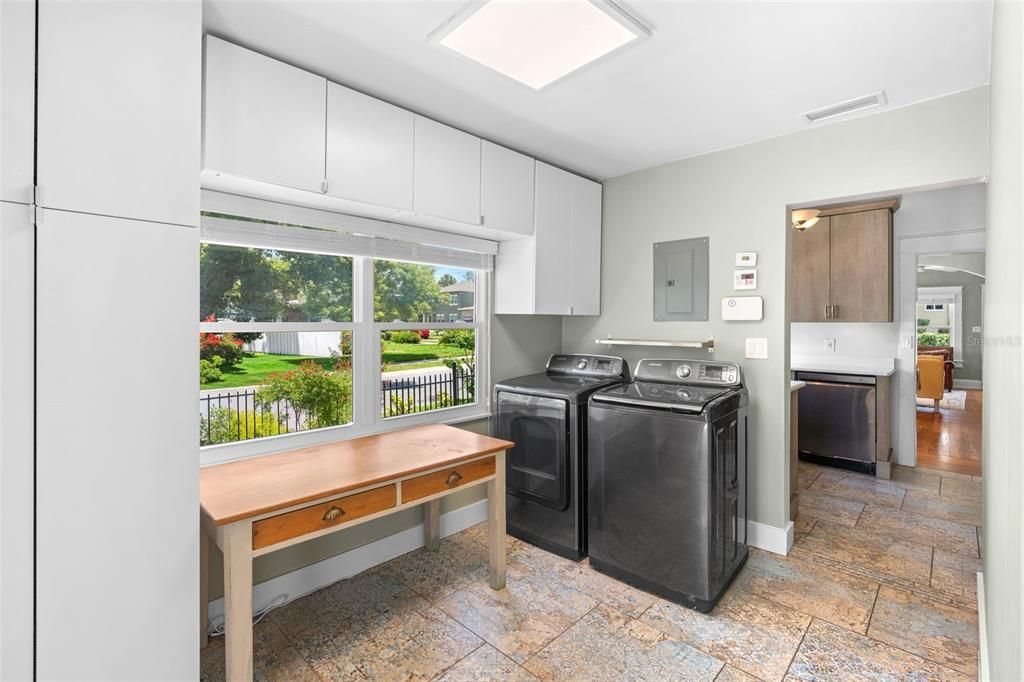 En Venta: $699,000 (3 camas, 1 baños, 1158 Pies cuadrados)