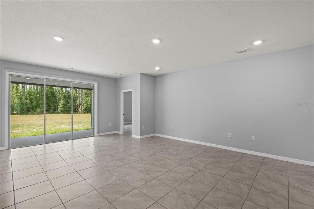 For Sale: $330,000 (4 beds, 2 baths, 1980 Square Feet)