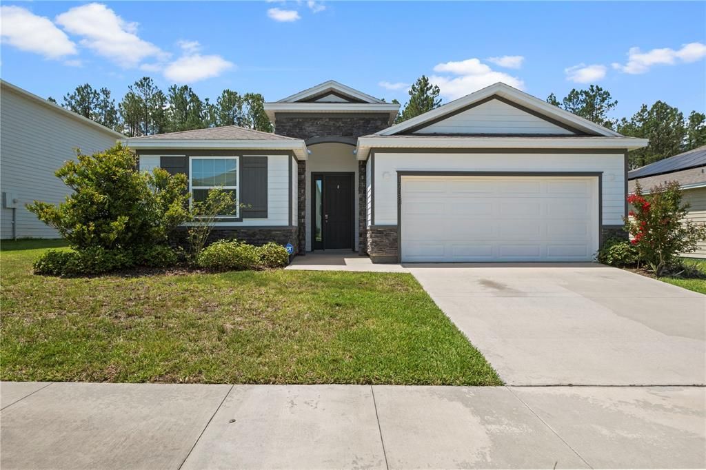 For Sale: $330,000 (4 beds, 2 baths, 1980 Square Feet)