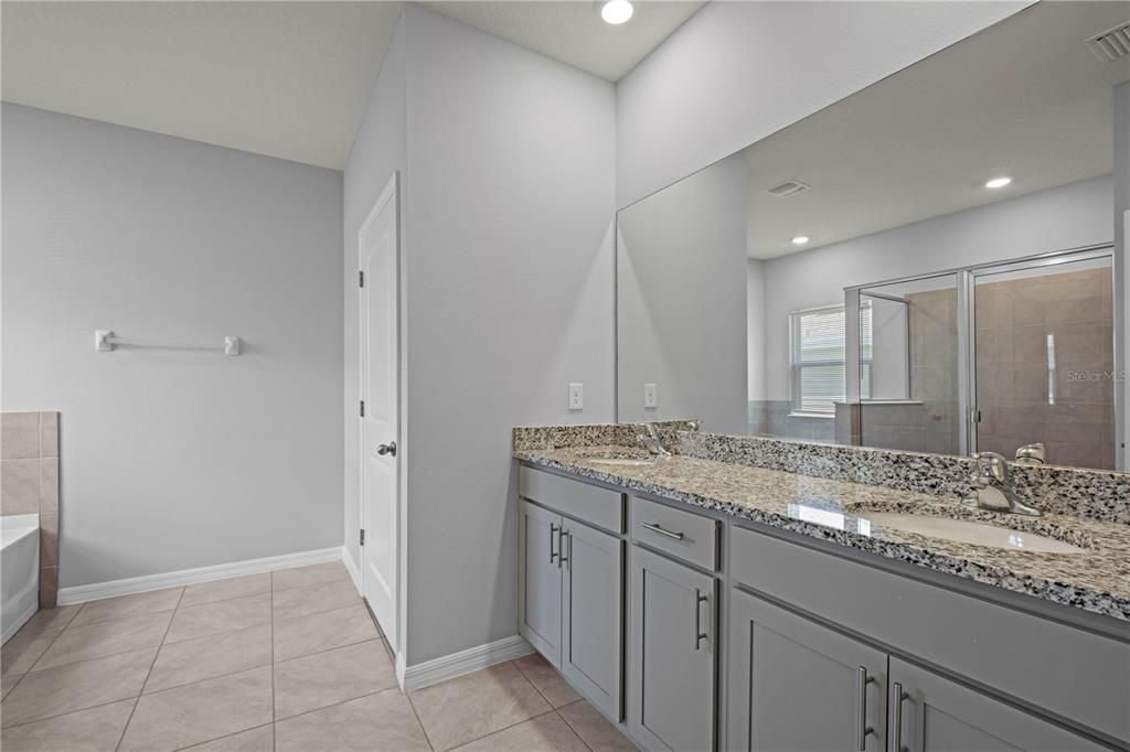 For Sale: $330,000 (4 beds, 2 baths, 1980 Square Feet)