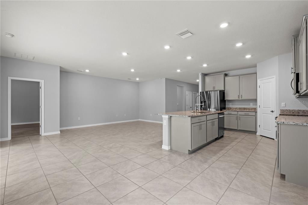 For Sale: $330,000 (4 beds, 2 baths, 1980 Square Feet)