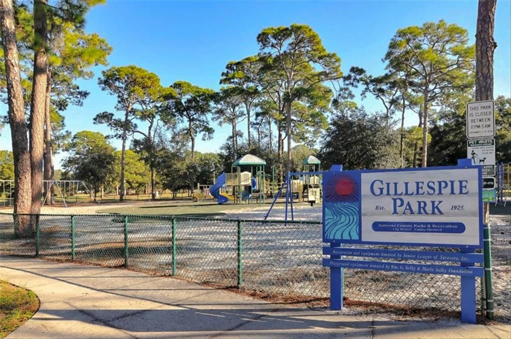 For Rent: $1,950 (1 beds, 1 baths, 696 Square Feet)