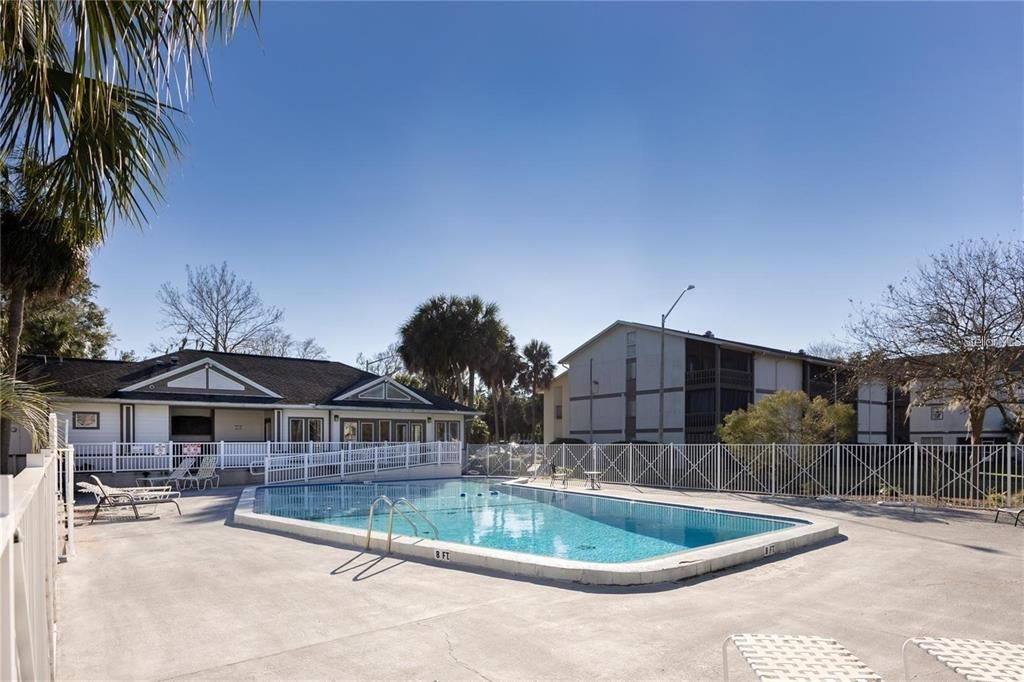 For Sale: $114,900 (2 beds, 2 baths, 1003 Square Feet)