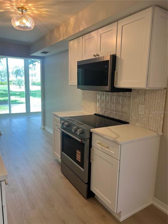 For Rent: $1,750 (1 beds, 1 baths, 790 Square Feet)