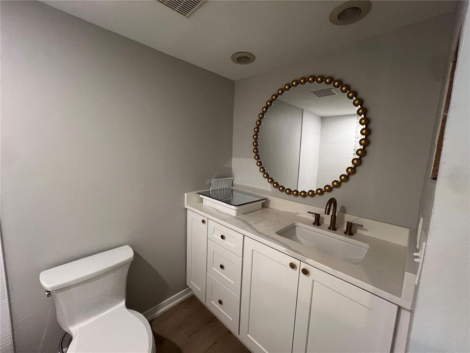 For Rent: $1,750 (1 beds, 1 baths, 790 Square Feet)