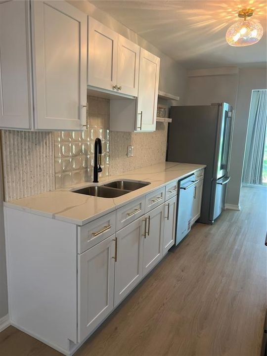 For Rent: $1,750 (1 beds, 1 baths, 790 Square Feet)