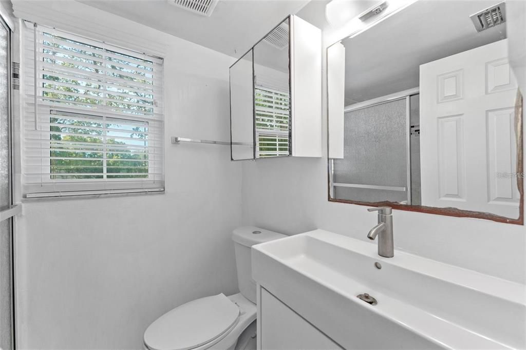En Venta: $625,000 (4 camas, 2 baños, 2460 Pies cuadrados)