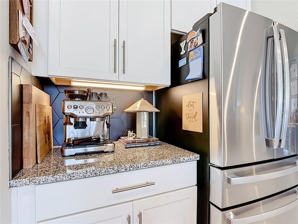 For Sale: $449,000 (3 beds, 3 baths, 2120 Square Feet)