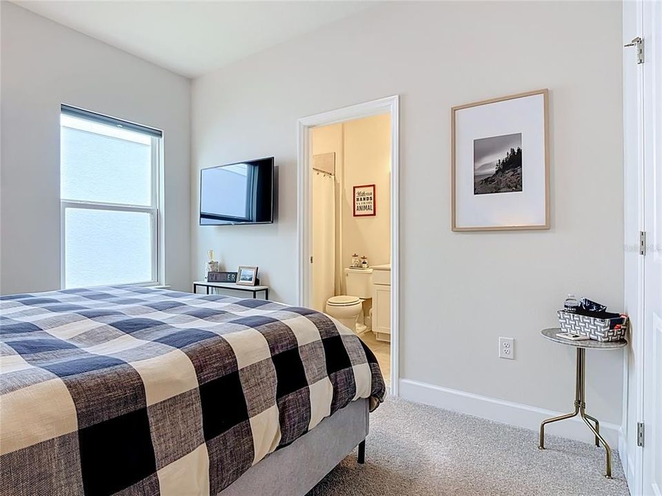 For Sale: $449,000 (3 beds, 3 baths, 2120 Square Feet)
