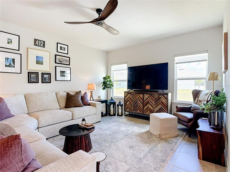 For Sale: $449,000 (3 beds, 3 baths, 2120 Square Feet)