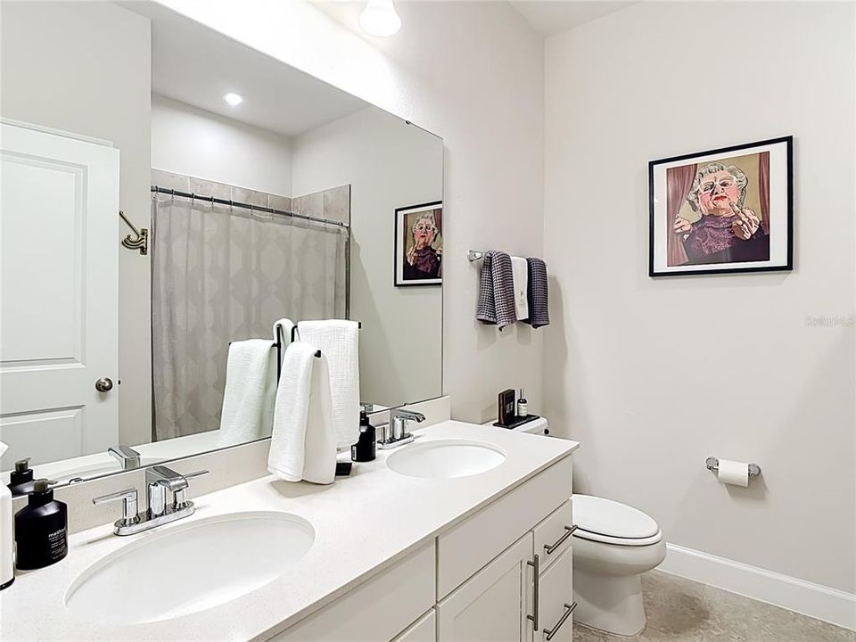 For Sale: $449,000 (3 beds, 3 baths, 2120 Square Feet)