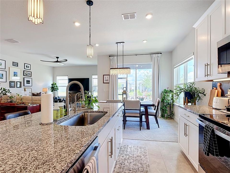 For Sale: $449,000 (3 beds, 3 baths, 2120 Square Feet)