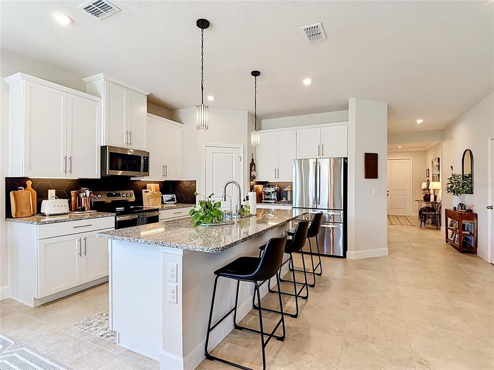 For Sale: $449,000 (3 beds, 3 baths, 2120 Square Feet)