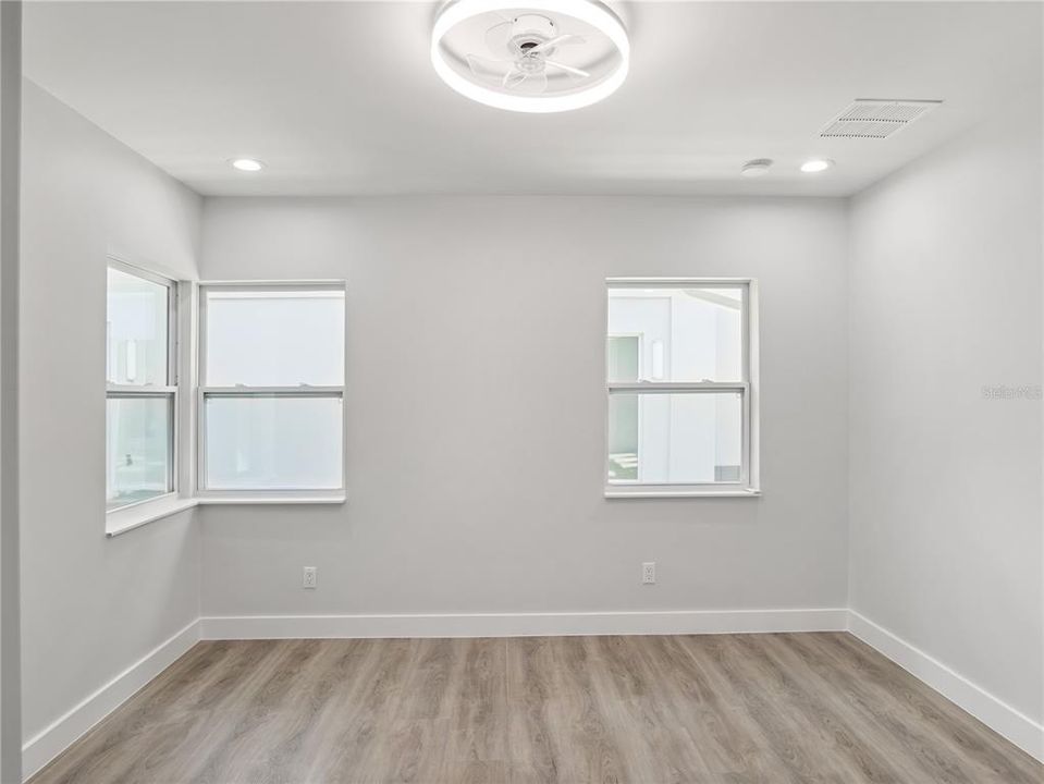 For Sale: $1,995,000 (4 beds, 3 baths, 5266 Square Feet)