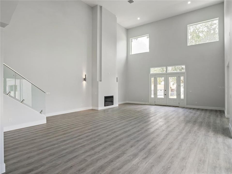 For Sale: $1,995,000 (4 beds, 3 baths, 5266 Square Feet)