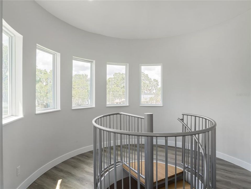 For Sale: $1,995,000 (4 beds, 3 baths, 5266 Square Feet)