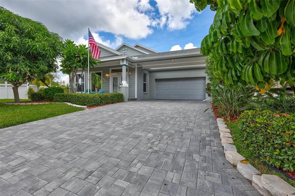 For Sale: $1,250,000 (4 beds, 2 baths, 2732 Square Feet)