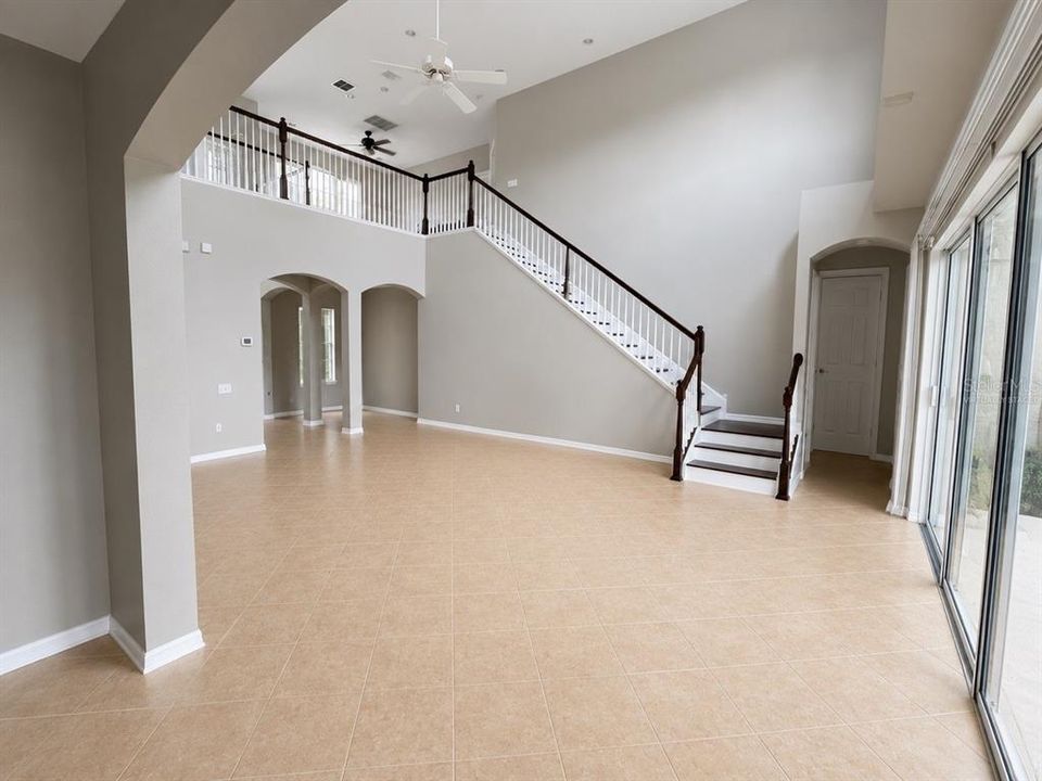 En Venta: $680,000 (4 camas, 3 baños, 3215 Pies cuadrados)