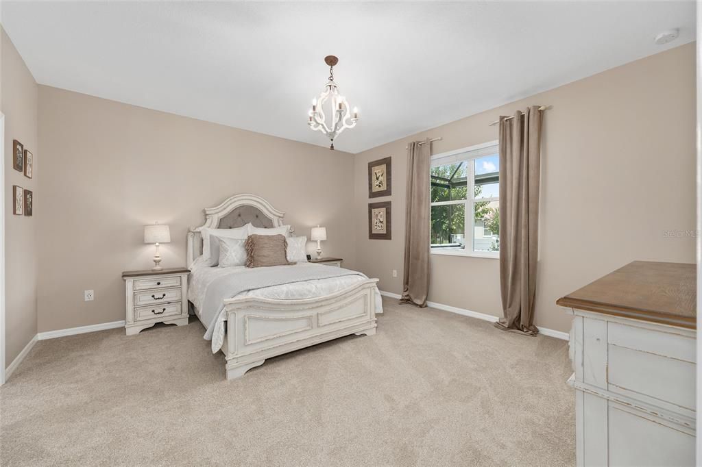 For Sale: $379,750 (2 beds, 2 baths, 1747 Square Feet)