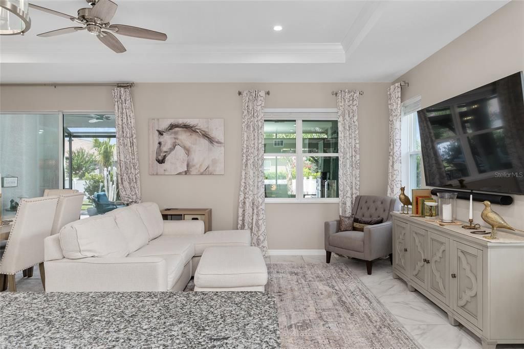 For Sale: $379,750 (2 beds, 2 baths, 1747 Square Feet)