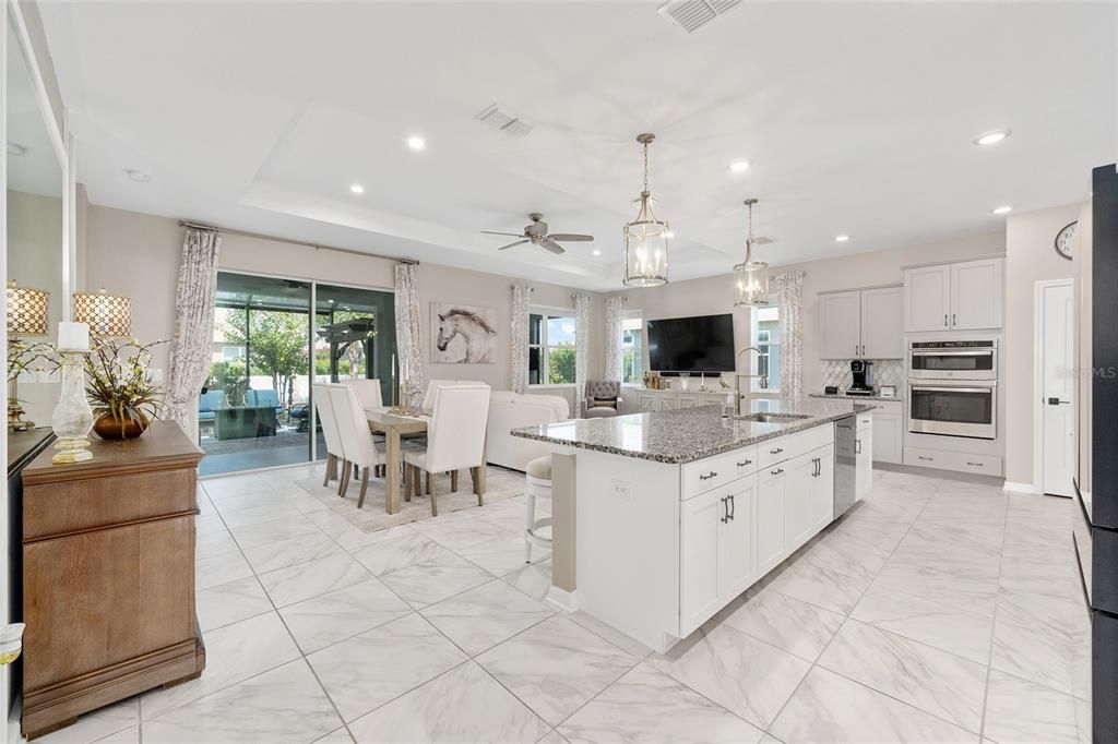 For Sale: $379,750 (2 beds, 2 baths, 1747 Square Feet)