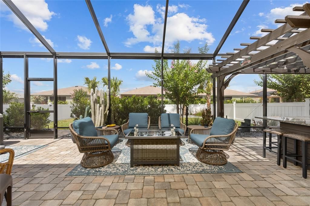 For Sale: $379,750 (2 beds, 2 baths, 1747 Square Feet)