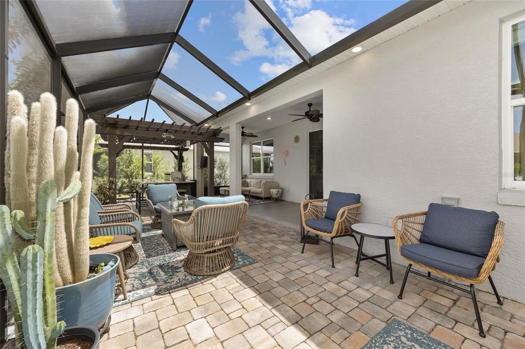 For Sale: $379,750 (2 beds, 2 baths, 1747 Square Feet)