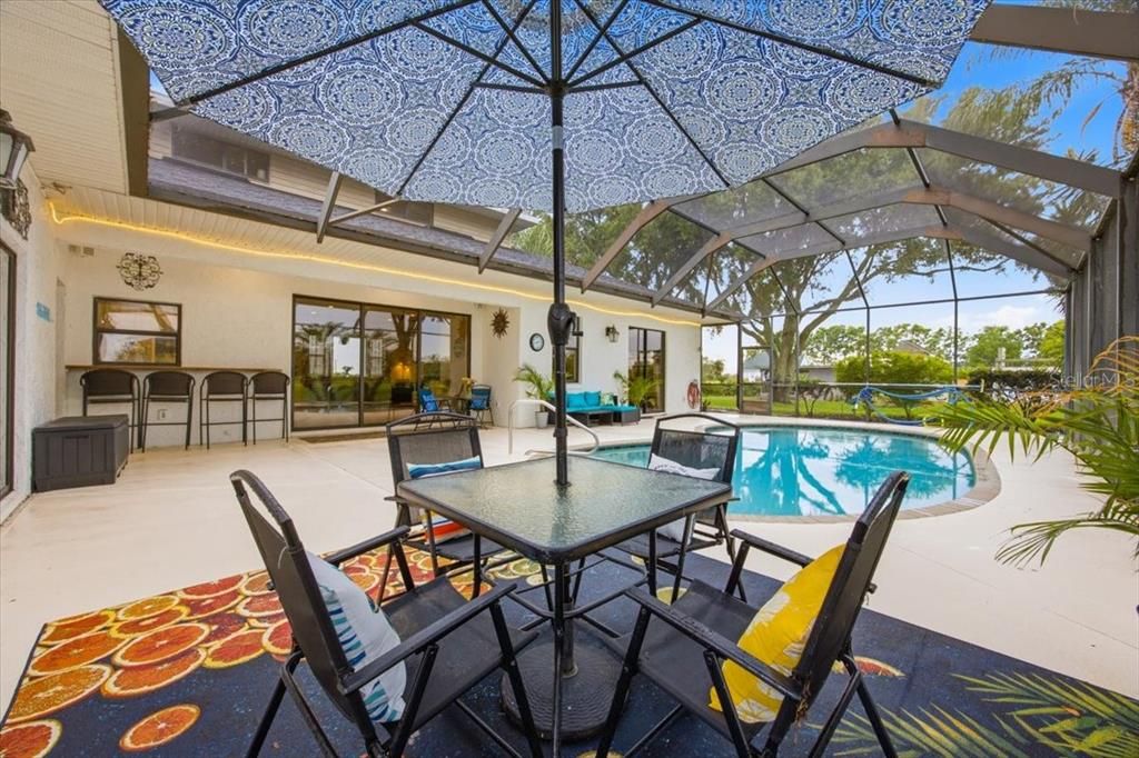 En Venta: $1,250,000 (6 camas, 3 baños, 3814 Pies cuadrados)