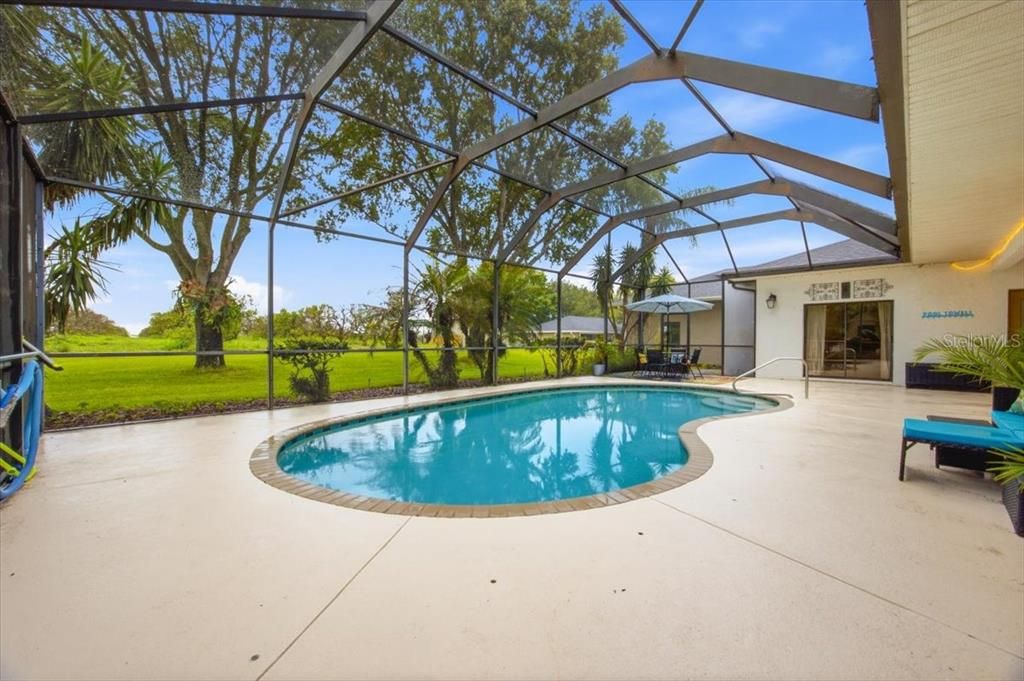 En Venta: $1,250,000 (6 camas, 3 baños, 3814 Pies cuadrados)