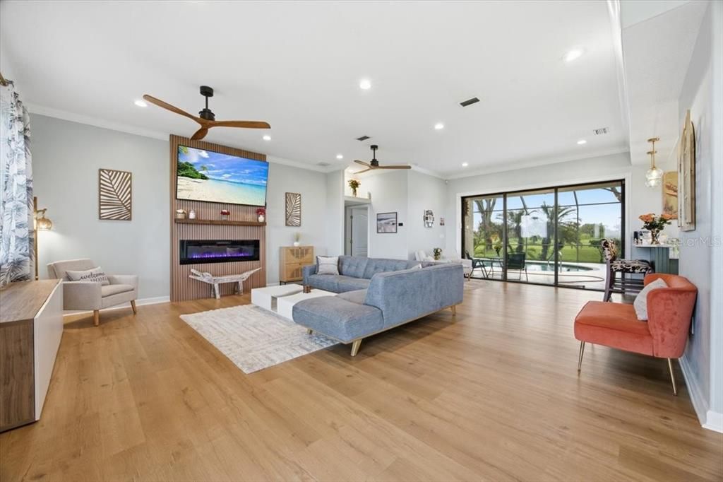 En Venta: $1,250,000 (6 camas, 3 baños, 3814 Pies cuadrados)