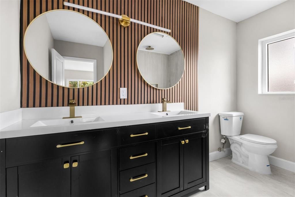 For Sale: $478,500 (3 beds, 3 baths, 1384 Square Feet)