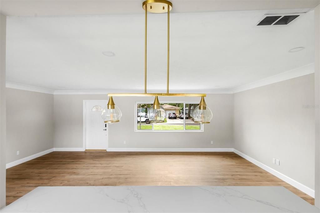 For Sale: $478,500 (3 beds, 3 baths, 1384 Square Feet)