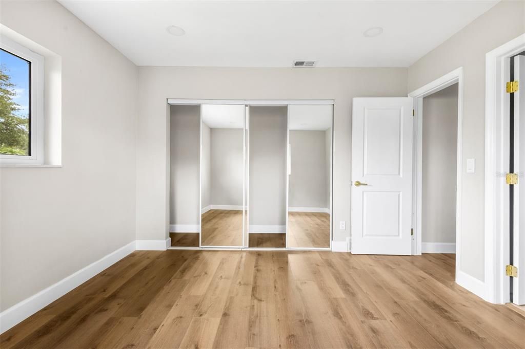 For Sale: $478,500 (3 beds, 3 baths, 1384 Square Feet)