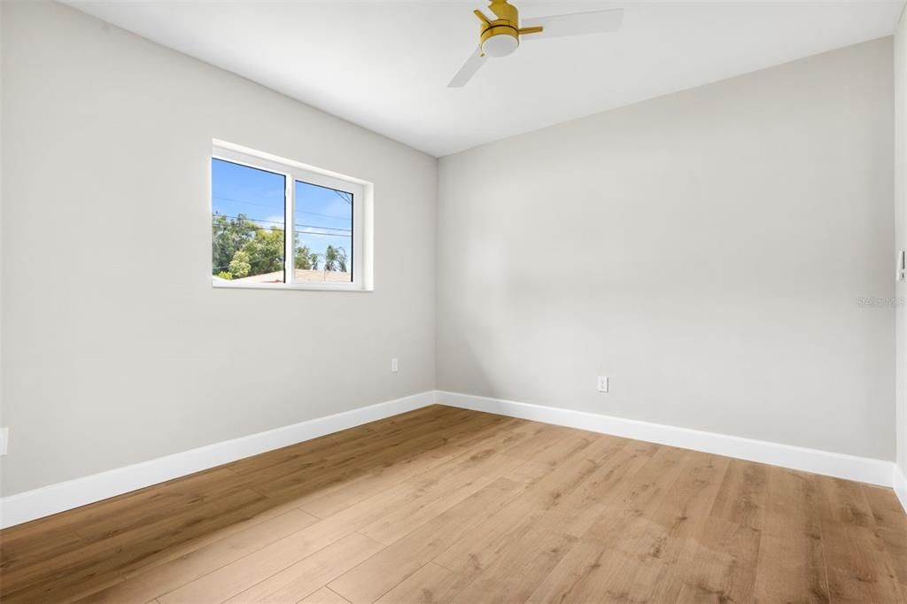 For Sale: $478,500 (3 beds, 3 baths, 1384 Square Feet)