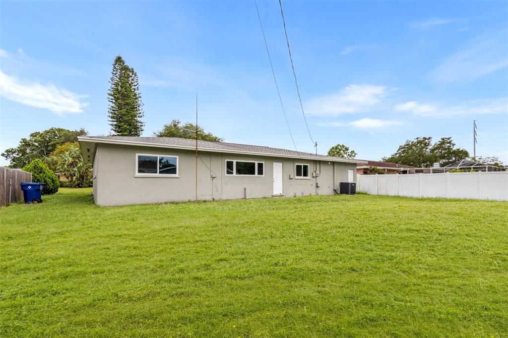 For Sale: $478,500 (3 beds, 3 baths, 1384 Square Feet)