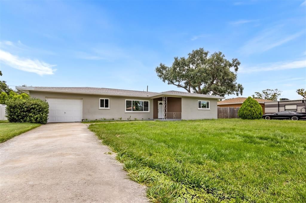For Sale: $478,500 (3 beds, 3 baths, 1384 Square Feet)