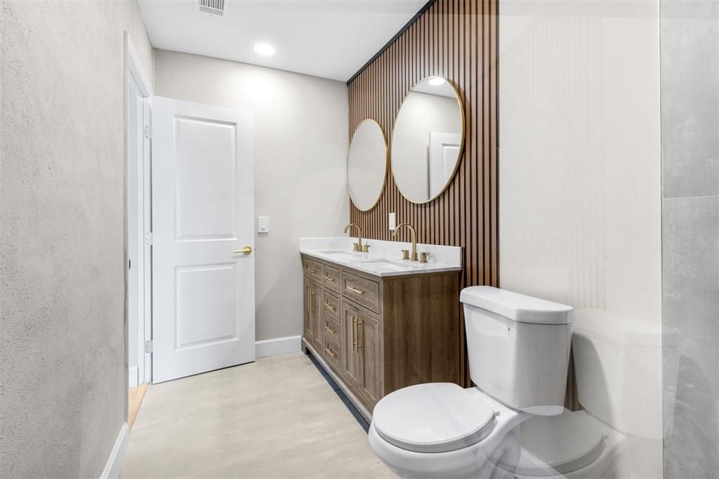 For Sale: $478,500 (3 beds, 3 baths, 1384 Square Feet)