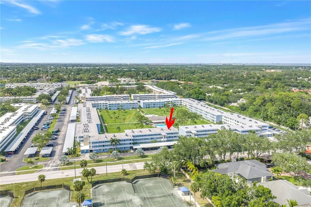 На продажу: $219,900 (2 спален, 2 ванн, 1035 Квадратных фут)