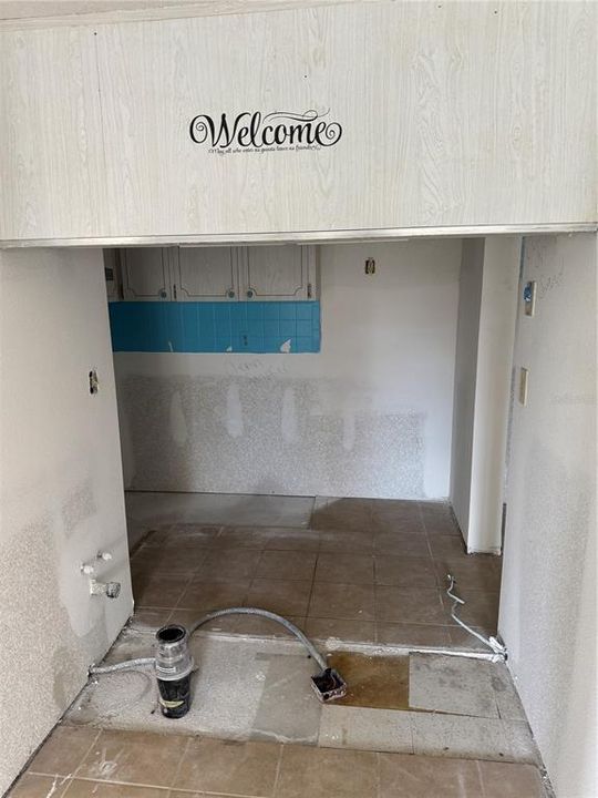 For Sale: $35,000 (1 beds, 1 baths, 704 Square Feet)